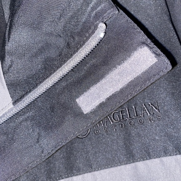 3/$20 Mens Magellan Insulated Jacket Extra Large XL Black & Gray Hood Lightwei… - Picture 4 of 9